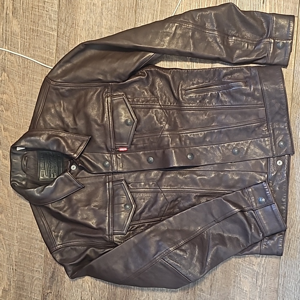 Real cow leather Levi's Premium Trucker Jacket